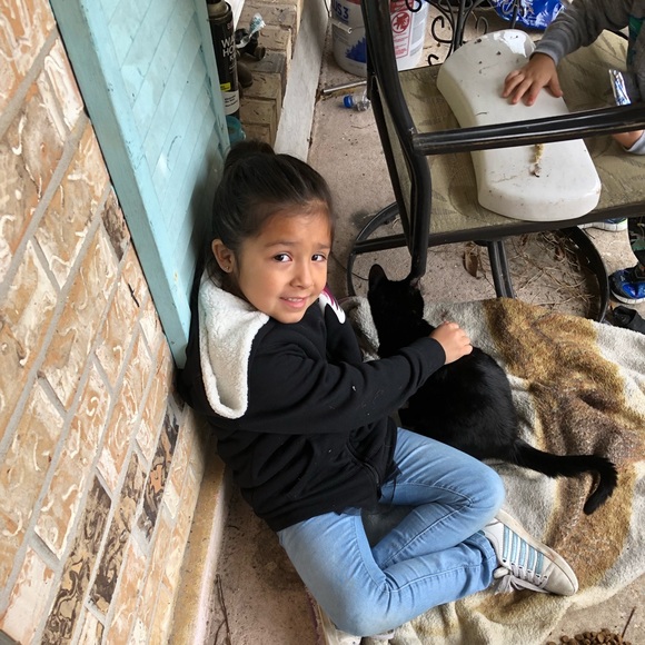 Meet your Posher, Ginny Barajas - Picture 8 of 8